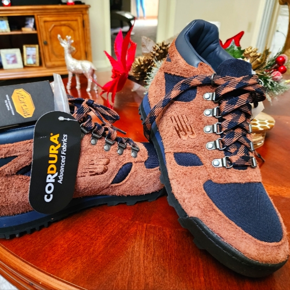 New Balance Trail Shoes Rainier brown  black size 10